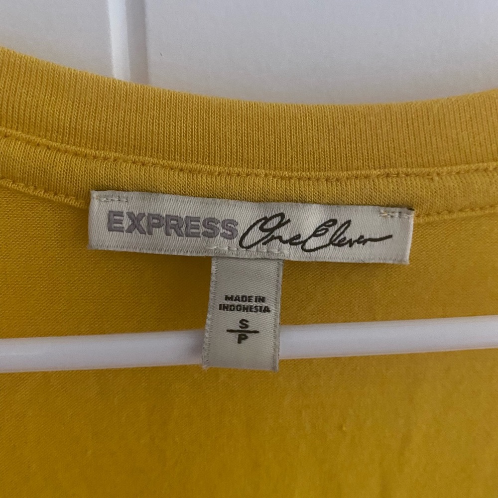 Express one eleven top - Picture 2 of 3